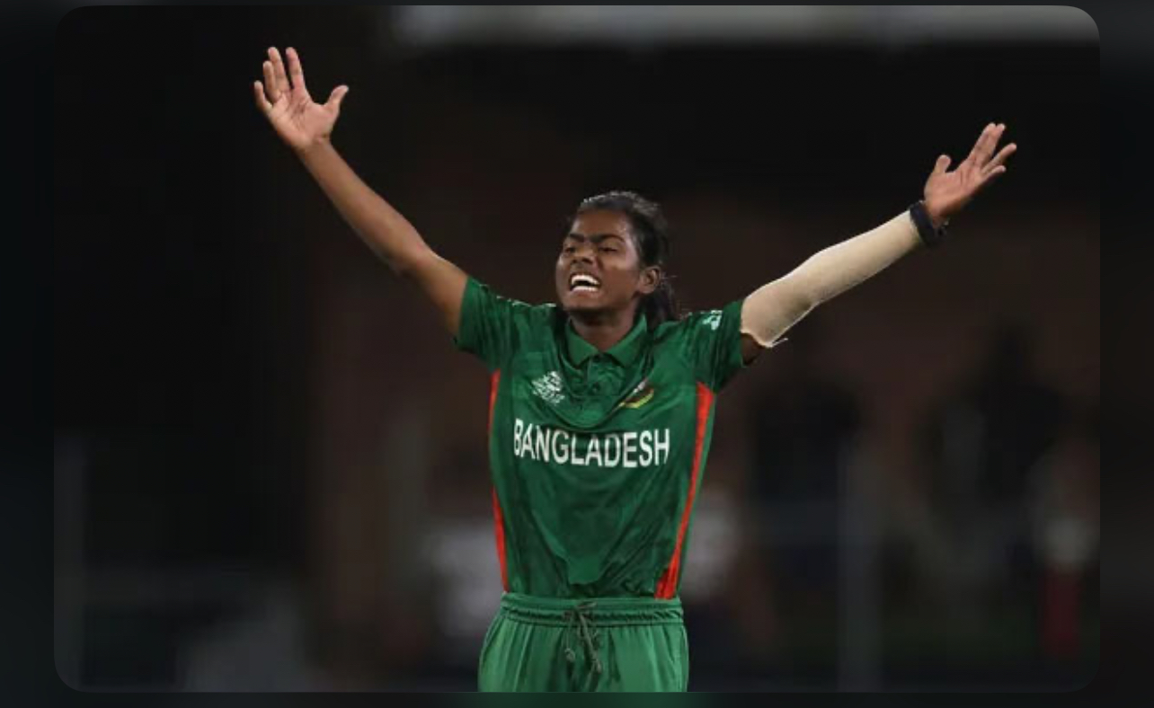 কাঁদতে কাঁদতে নিজের জীবনের যে দুঃখের গল্প শোনালেন মারুফা 12156_IMG_2557.jpeg