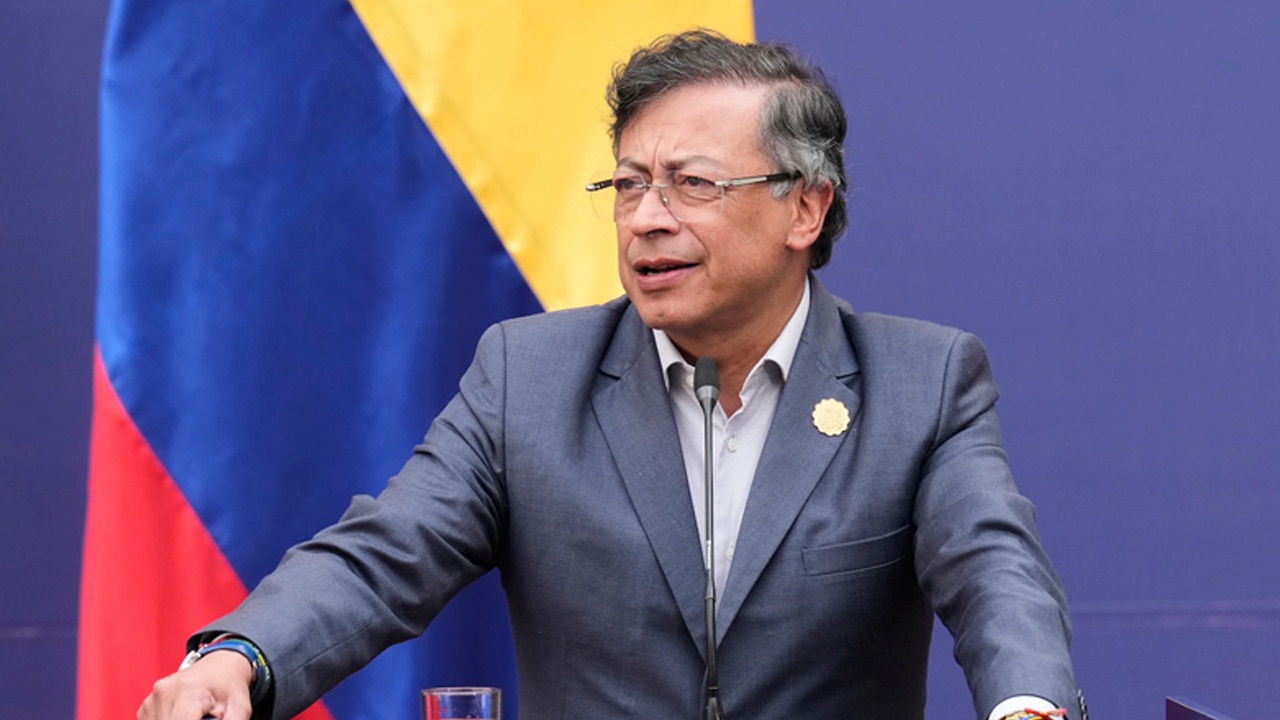 আসুন আমাকে তুলে নিয়ে যান, ট্রাম্পকে কলম্বিয়ার প্রেসিডেন্ট 13462_1513b178dc5fb9333f98f8371a8ddb7c.jpeg