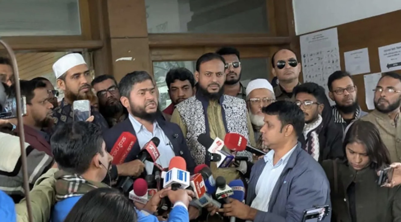 ক্ষমা চাইলেন জামায়াত প্রার্থী ডা. খালিদুজ্জামান 13970_IMG_1954.jpeg