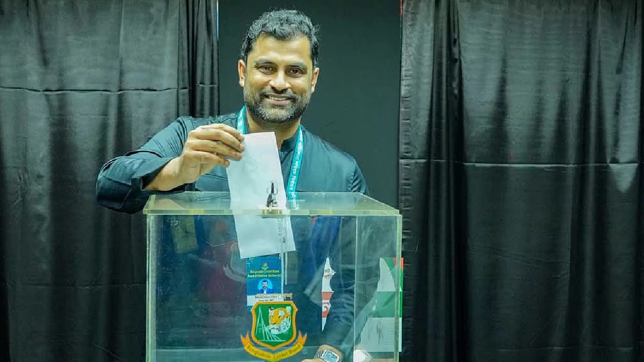 বিনা প্রতিদ্বন্দ্বিতায় বিসিবি সভাপতি হলেন তামিম 15698_NewsLabAsiaPost49dc7954-b5ea-4426-8c70-aaa9126d5e88.jpeg