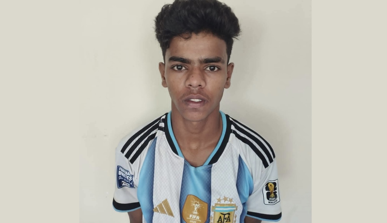 ৯০০ পিস ইয়াবাসহ আর্জেন্টিনা সমর্থক তরুণ গ্রেপ্তার 15954_IMG_7181.jpeg
