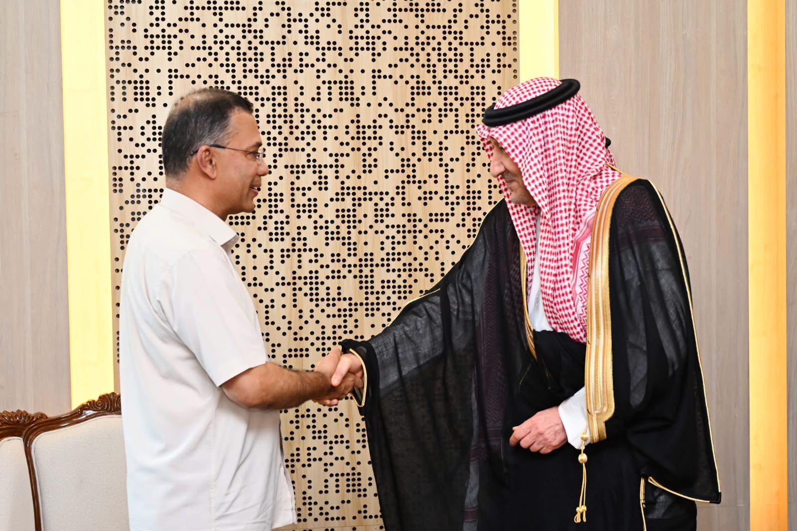প্রধানমন্ত্রীর সঙ্গে সৌদি আরবের উপ-পররাষ্ট্রমন্ত্রীর বৈঠক 16275_IMG_9062.jpeg
