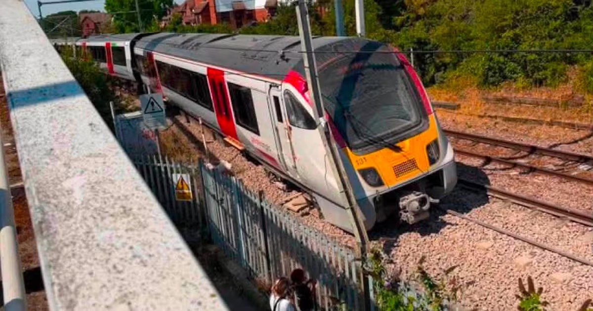 16392_2_grtr-anglia-train.jpg