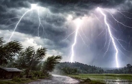 কুষ্টিয়ায় বজ্রপাতে প্রাণ গেল দুই জনের 16661_IMG_9536.jpeg
