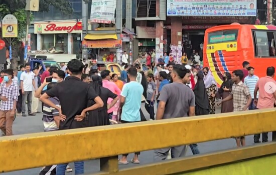অনির্দিষ্টকালের জন্য উত্তরার ৫ পোশাক কারখানা বন্ধ ঘোষণা 17288_IMG_1247.jpeg