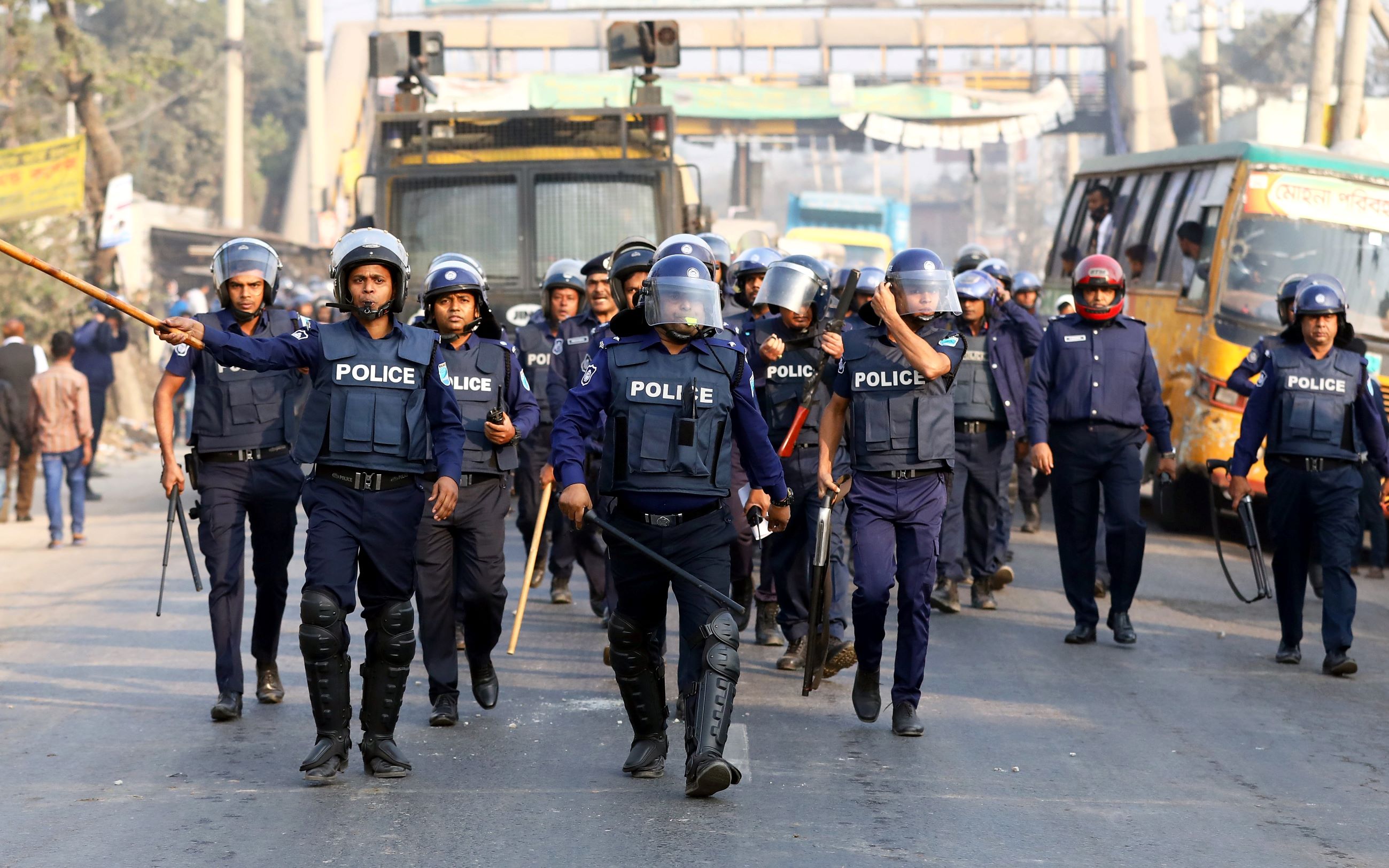 9468_Bangladesh_anti-riot_police_in_Dhaka_2019_REUTERS_Mohammad_Ponir_Hossain_resize2.jpg